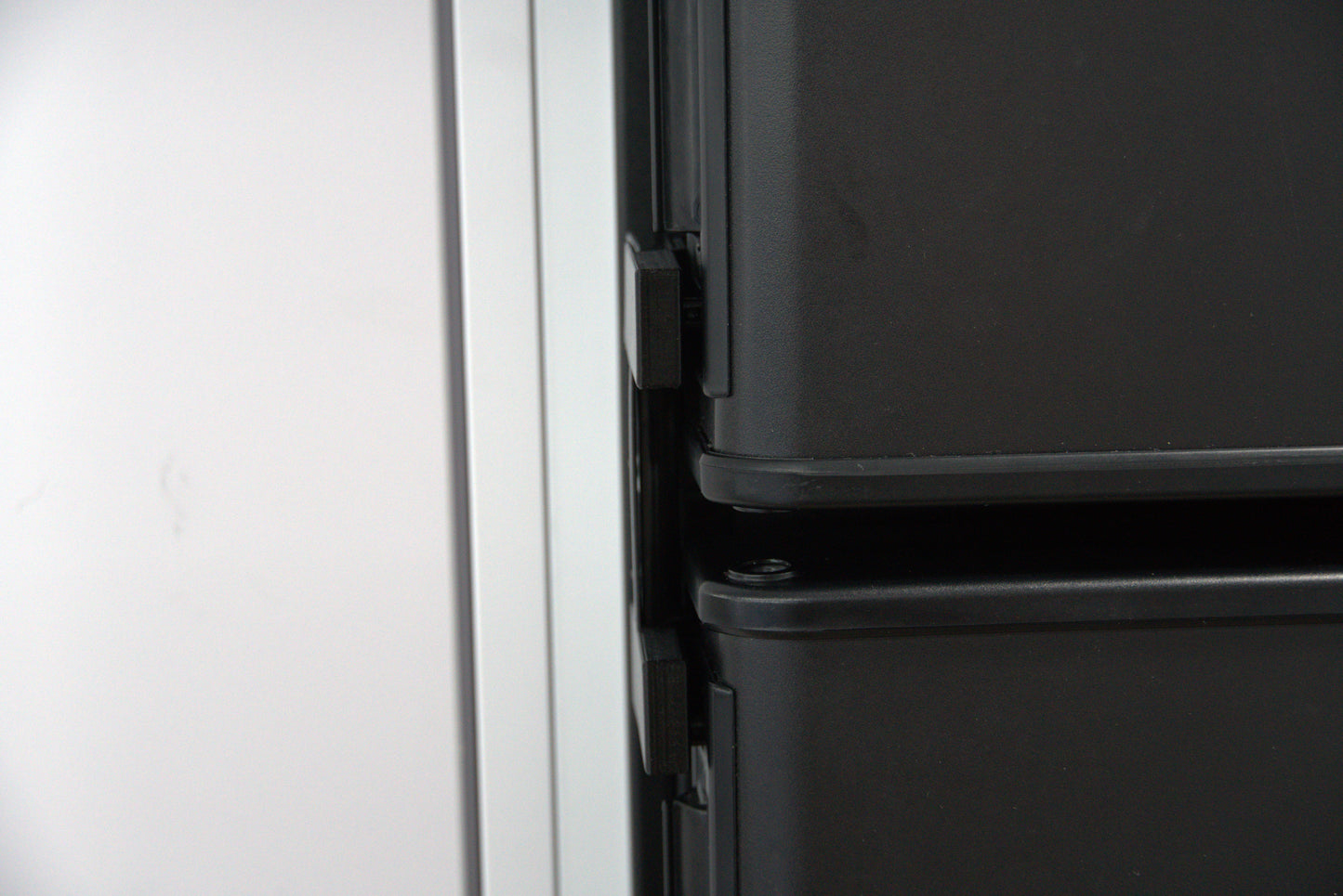 Thetford 274L Storage Door Openers (2 Pack)